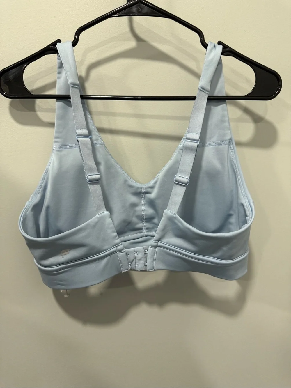 Fabletics sports bra size large - Picture 2 of 4